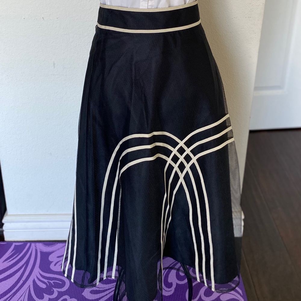 Beautiful Loft skirt size 10
